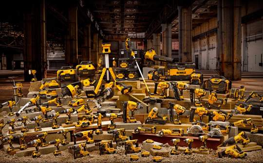 DEWALT XR 18V : une plateforme complète d'outils électroportatifs sur batterie