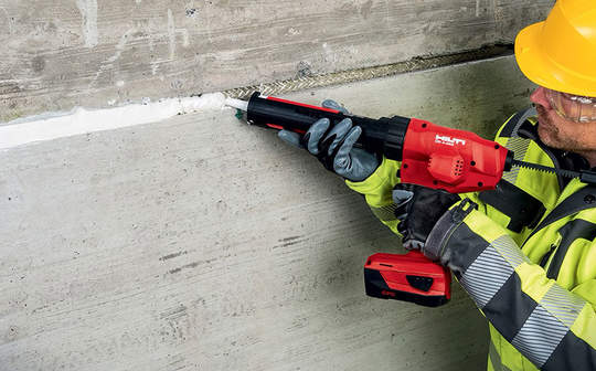 Hilti CD 4-A22 : un pistolet à mastic polyvalent et performant