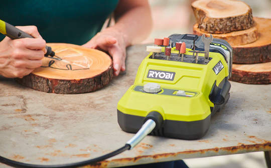 Notre sélection des 3 outils ONE+ RYOBI indispensables pour les loisirs créatifs 