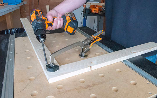 Des assemblages simplifiés avec les outils de travail du bois TRITON