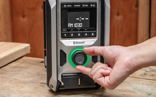 XRM09B : la nouvelle radio sans-fil bluetooth Makita