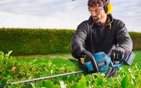 taille-haie sans fil brushless Erbauer EHT18-Li