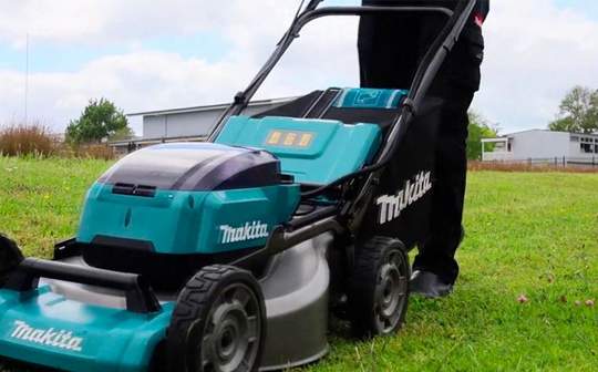 tondeuse à gazon 36 V auto-tractée DLM462PT4 Makita