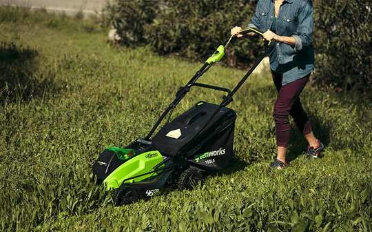 Tondeuse sur batterie GREENWORKS Gd40lm45k4