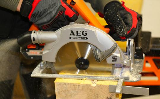 Scie circulaire AEG BKS18BL Brushless
