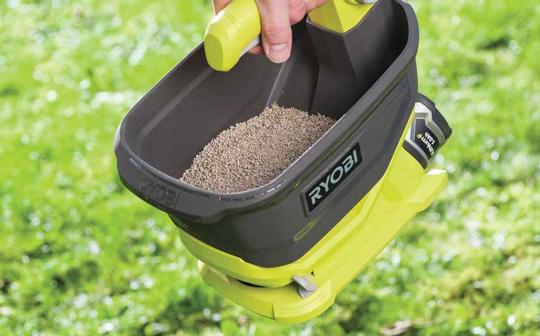Avis et test epandeur sans fil Ryobi OSS1800