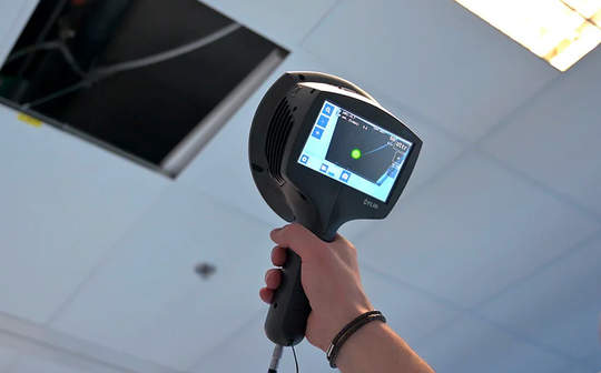 caméra d’imagerie acoustique industrielle FLIR Si124