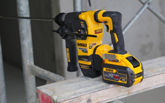 Perforateur burineur SDS-PLUS sur batterie DEWALT XR FLEXVOLT DCH333