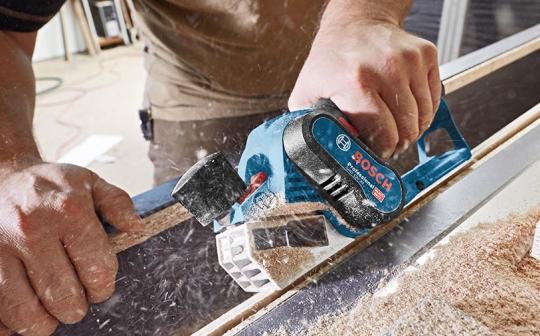 Test et avis du rabot sans fil Bosch GHO12V-20