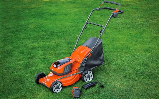 tondeuse à batterie LC137i Husqvarna