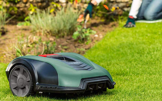 nouvelles tondeuses robots Bosch Indego M 700 et Indego M+ 700
