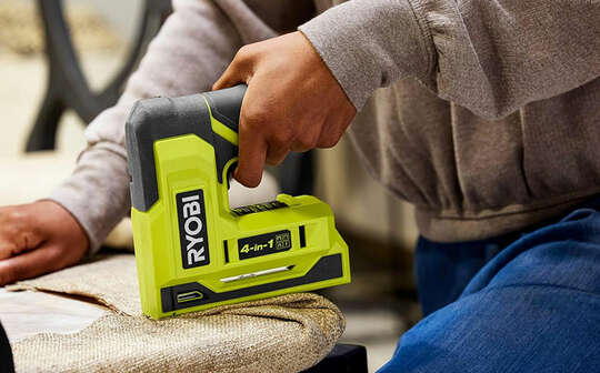 agrafeuse cloueuse sans fil USB 4 V RST4-0 Ryobi