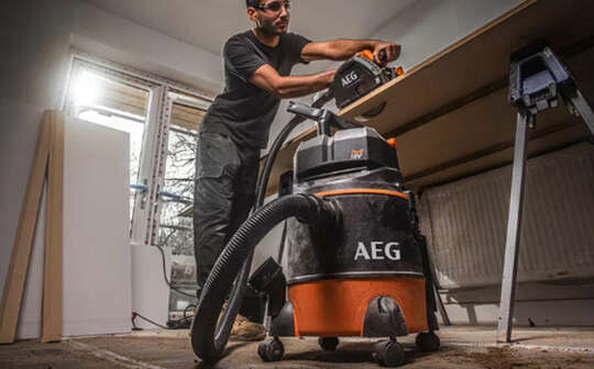 aspirateur de chantier sans fil 18 V sec et humide BWD18-0 AEG