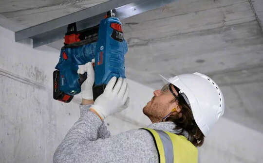 cloueur à béton sans fil GNB 18V-38 Professional Bosch