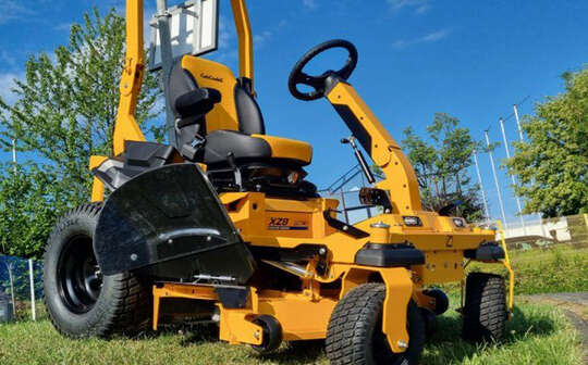 Nouvelles tondeuses autoportées XZ8 Cub Cadet 