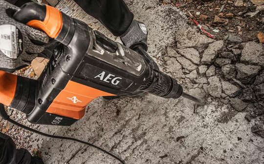 Perforateurs filaires SDS Max SMRH12K et SMRH9K AEG 