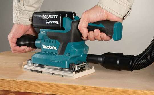 ponceuses vibrantes sans fil DBO380 et DBO381 Makita 