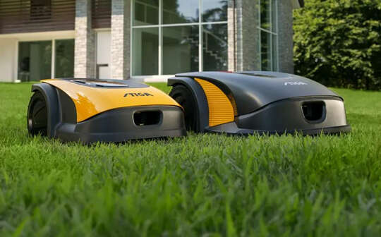 Robots tondeuses Expert A 3000 et A 5000 STIGA 