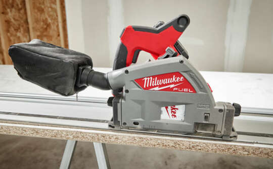 scie plongeante sans fil M18 FPS55 Milwaukee 
