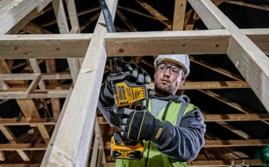 scie sabre sans fil DCS369P2 Dewalt