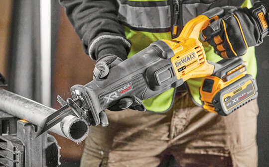 scie sabre sans fil XR 18 V FLEXVOLT Advantage DCS386 DEWALT