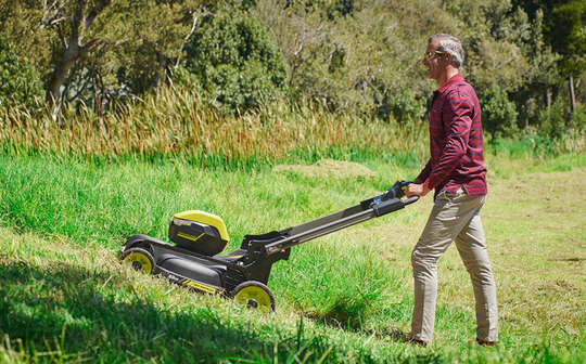 tondeuse tractée sur batterie RY36LMXSP53A Ryobi 36 V 53 cm