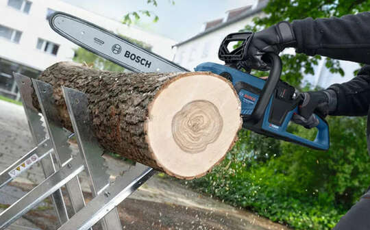 tronçonneuse sans fil GKE 18V-40 Professional Bosch