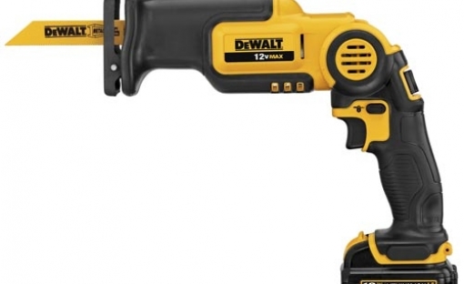 Scie sabre DeWALT