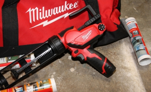 Pistolet à mastic Milwaukee M12 PCG 310C-201B