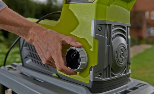 Broyeur de végétaux RYOBI RSH2845T