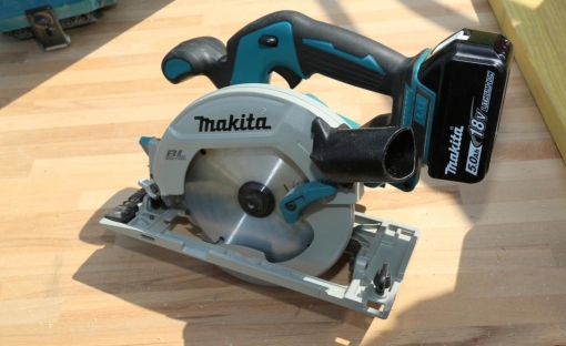 Scie circulaire Makita DHS680Z