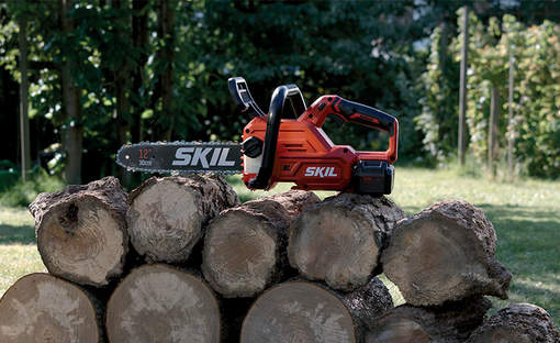 Des espaces verts bien entretenus avec les outils de jardin 20 V Brushless SKIL