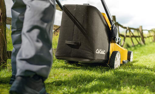 Tondeuse à gazon thermique gamme LM2 Cub Cadet