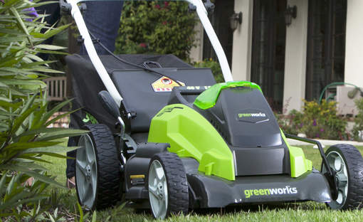 Tondeuse à gazon sur batterie greenworks G40LM45K4