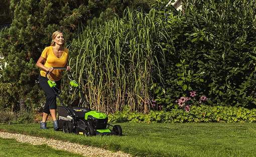 Tondeuse à gazon sur batterie tractée greenworks GD40LM46SPK4
