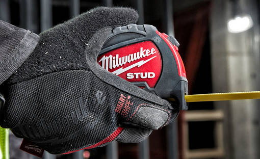 Milwaukee présente ses nouveaux mètres à rubans LED, STUD et Autoclock