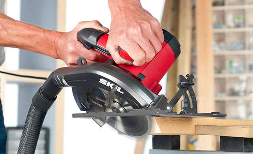 Profitez de coupes précises avec les scies circulaires 3520 et 5830 SKIL