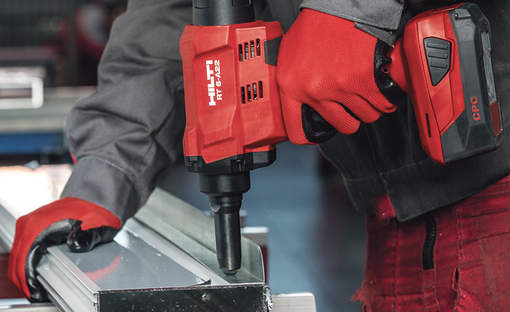 HILTI présente sa nouvelle riveteuse sur batterie pour rivets aveugles RT 6-A22