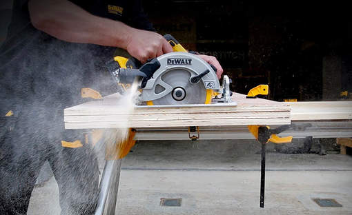 Test et avis de la scie circulaire sur batterie 18 V DEWALT DCS570
