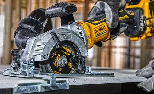 scie circulaire DCS571P2 XR 18V Brushless 115mm DEWALT