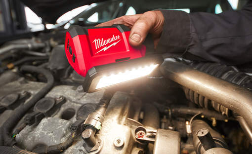 Test et avis du projecteur LED compact M12 PAL-0 Milwaukee