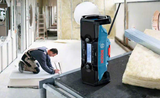 Radio de chantier numérique portable GPB 18 V-2 SC Professional Bosch