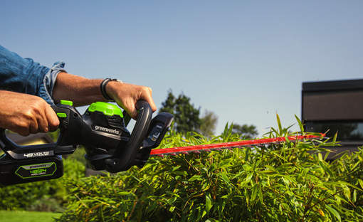 taille-haie sur batterie GREENWORKS G48ht 