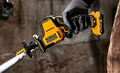 Scie sabre compacte 12 V DCS312 DEWALT