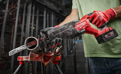 Scie sabre Milwaukee M18 FSZ