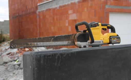 Scie alligator DEWALT 54V XR FLEXVOLT DCS398 © Benjamin LEHARIVEL - Zone Outillage