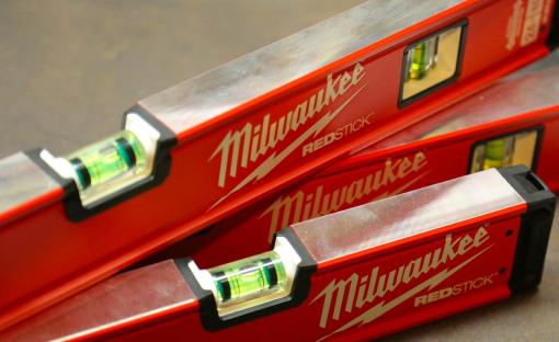 Test et avis des niveaux à bulle Milwaukee REDSTICK