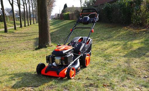 tondeuse thermique FUXTEC autotractée à démarrage électrique E-Start FX-RM5196eS avec zipgo