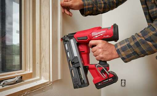cloueur sans fil M18 FN16GA Milwaukee