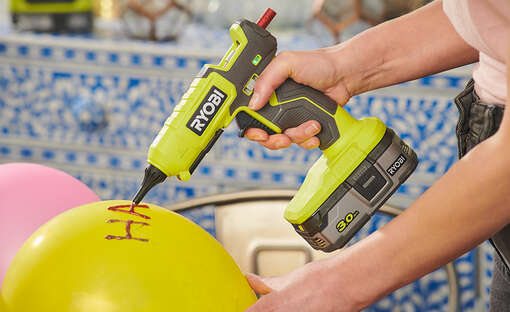 gamme d’outils sur batterie 18 V One+ pour les fans de loisirs créatifs